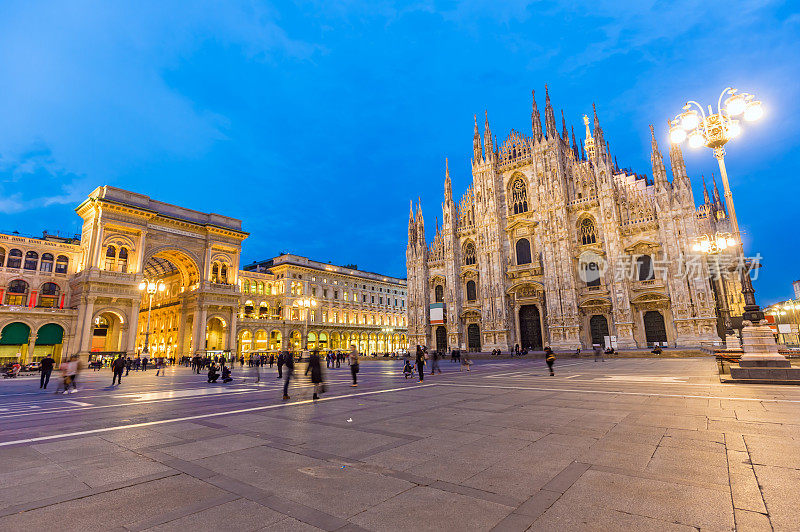 米兰 Piazza Del Duomo 与 Galleria Vittorio Emanuele II